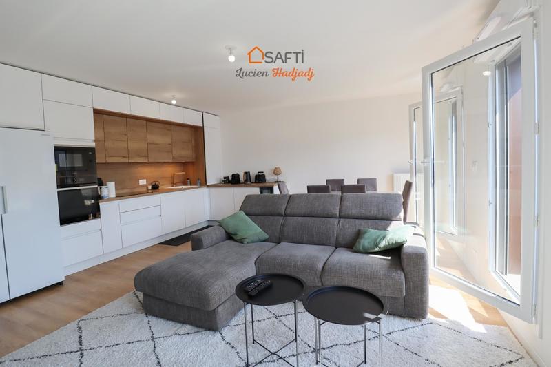 Appartement - 104 m² - 5 pièces