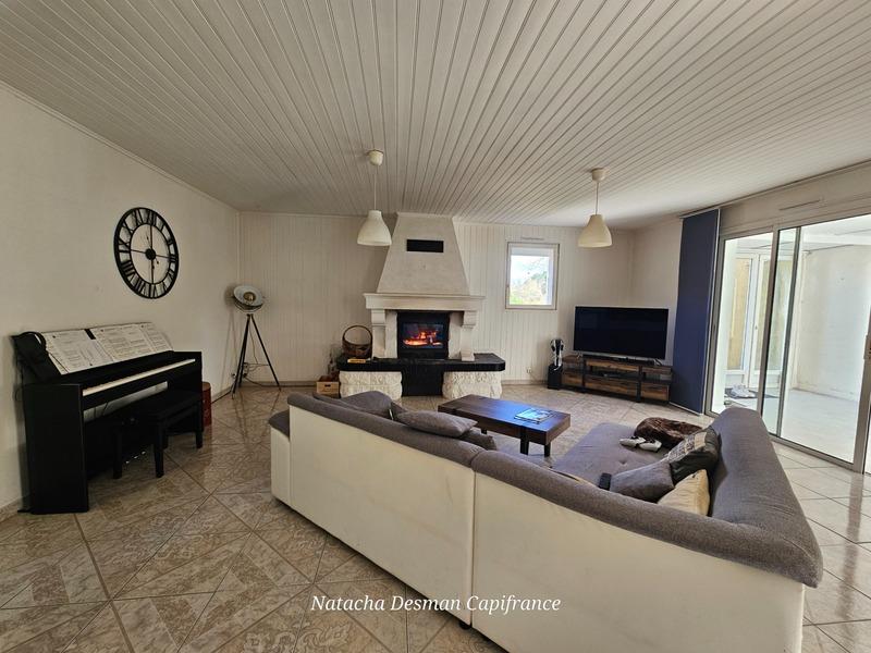 Maison - 239 m² - 7 pièces
