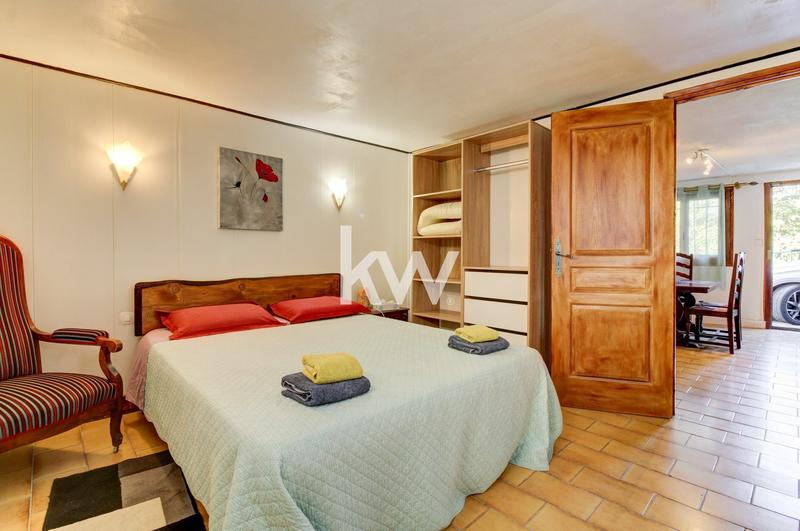 Maison - 155 m² - 9 pièces