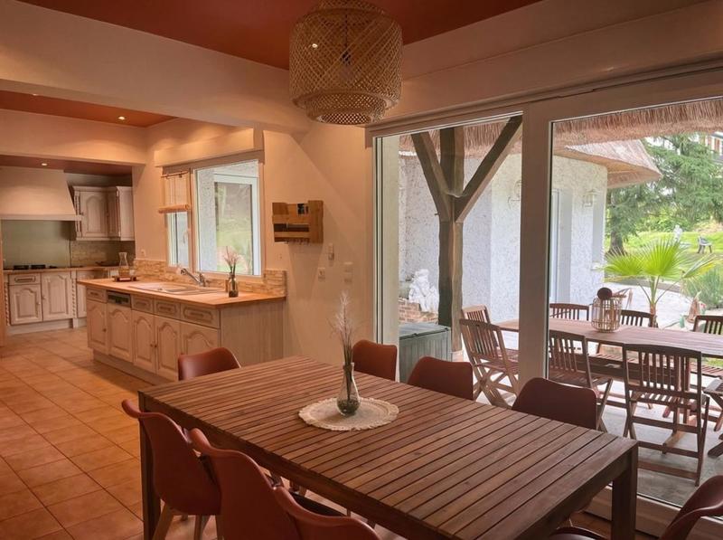 Maison - 570 m² - 14 pièces