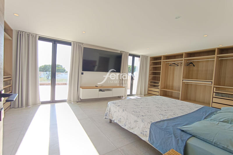 Maison - 262 m² - 6 pièces