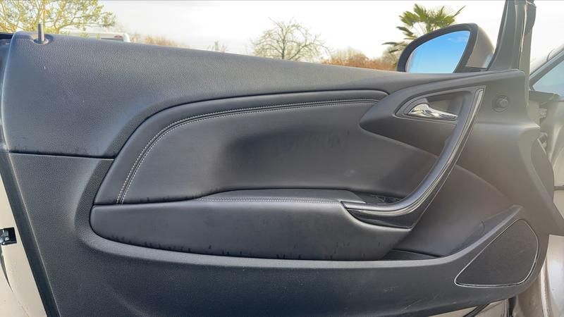 Opel Cascada 1.4 Turbo 140 FlexFuel Cosmo