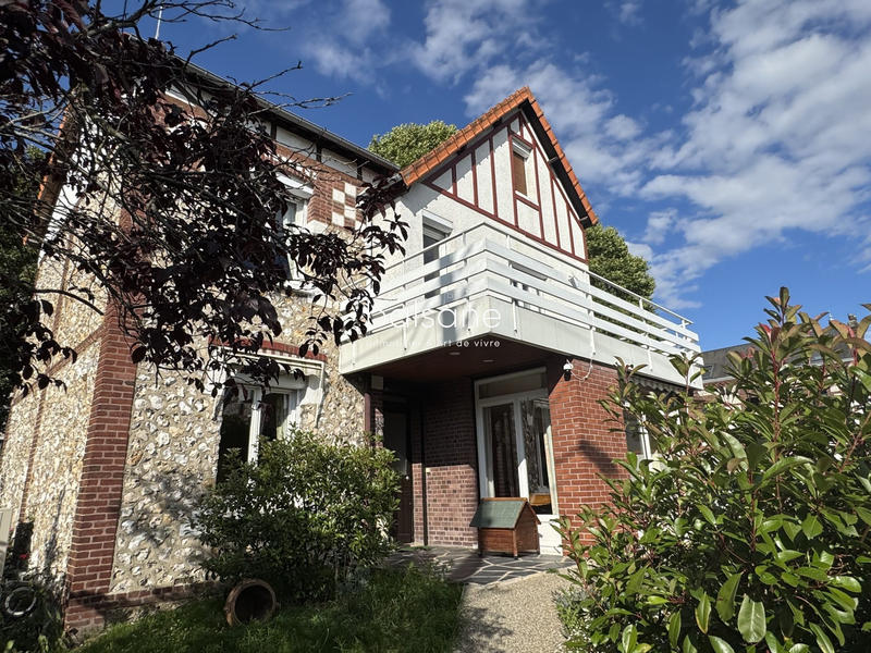 Maison - 122 m² - 6 pièces