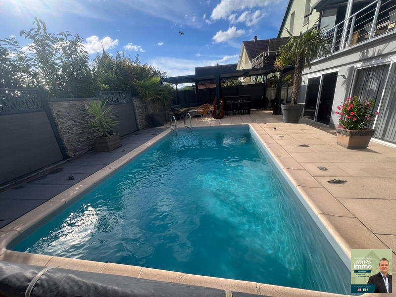 Maison - 102 m² - 5 pièces