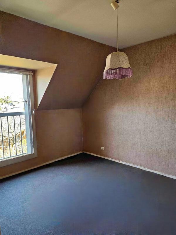 Maison - 94 m² - 5 pièces