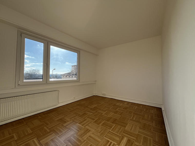 Appartement - 120 m² - 5 pièces