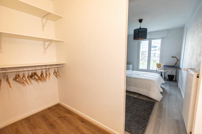 Appartement - 92 m² - 5 pièces