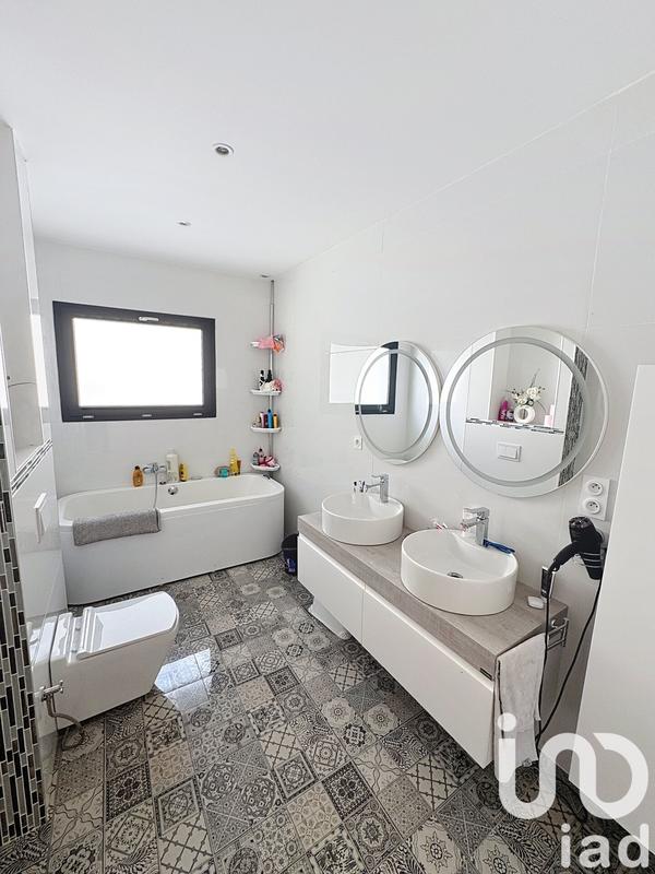 Maison - 136 m² - 5 pièces