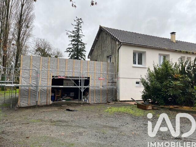 Maison - 210 m² - 8 pièces