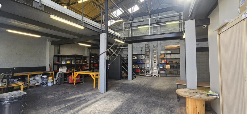 Local commercial - 317 m²