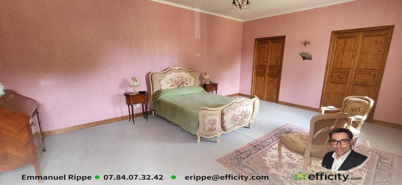 Maison - 315 m² - 9 pièces