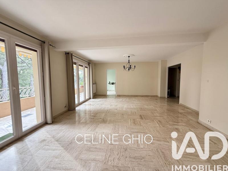 Appartement - 93 m² - 3 pièces