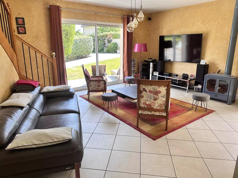 Maison - 200 m² - 6 pièces