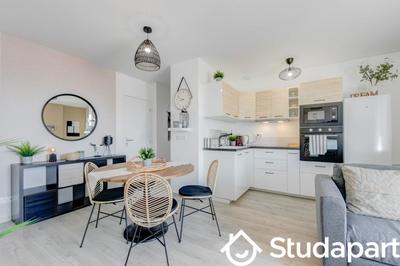 Chambre - 11 m² - 1 pièce