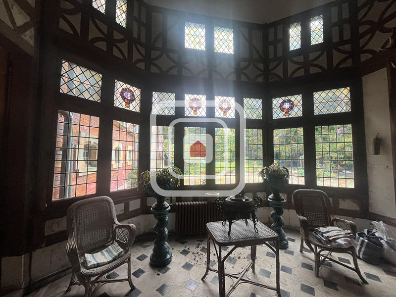 Maison - 405 m² - 10 pièces