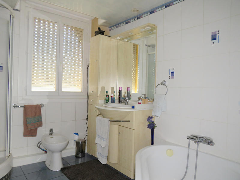 Appartement - 77 m² - 4 pièces