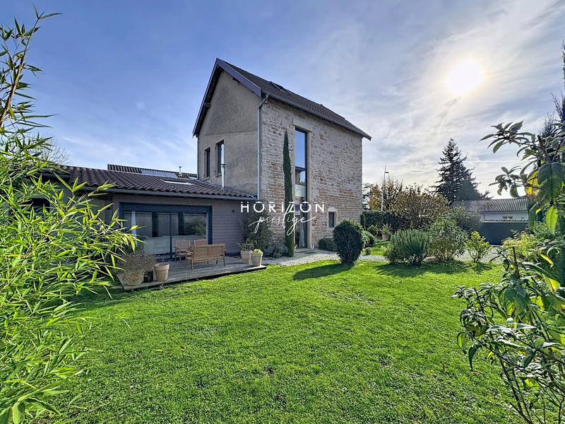 Maison ancienne - 145 m² - 7 pièces