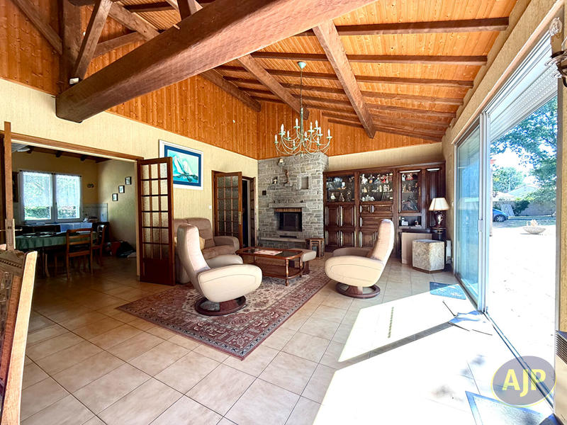 Maison - 143 m² - 5 pièces