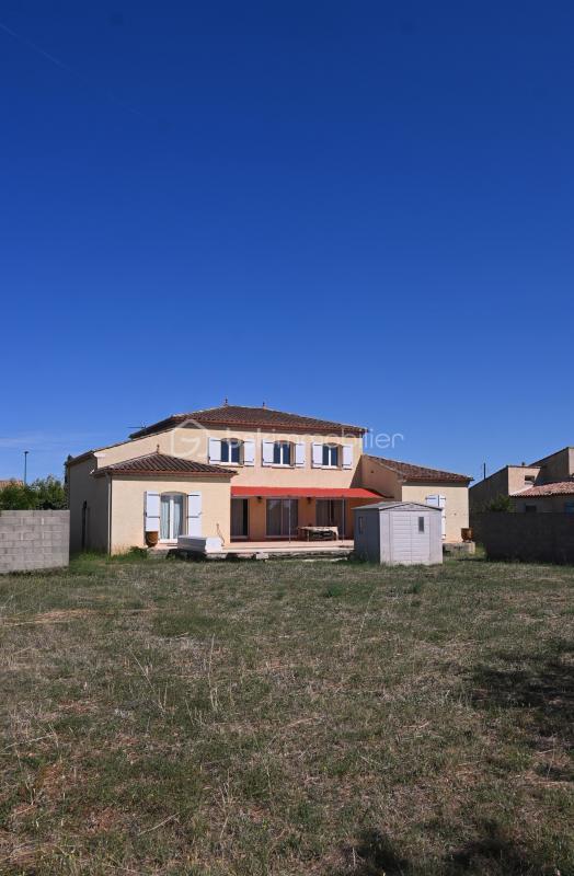 Maison - 210 m² - 7 pièces