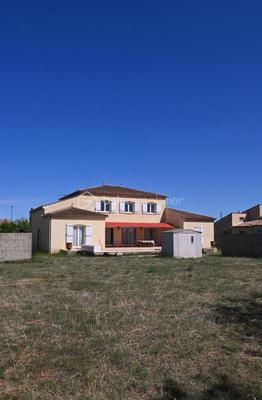 Maison - 210 m² - 7 pièces