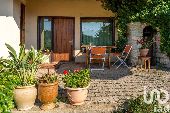 Maison - 166 m² - 9 pièces