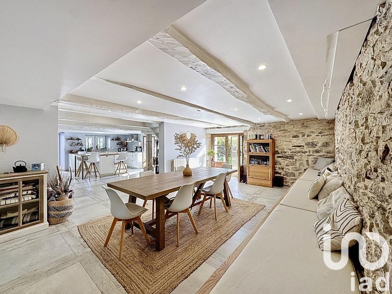 Maison - 350 m² - 7 pièces