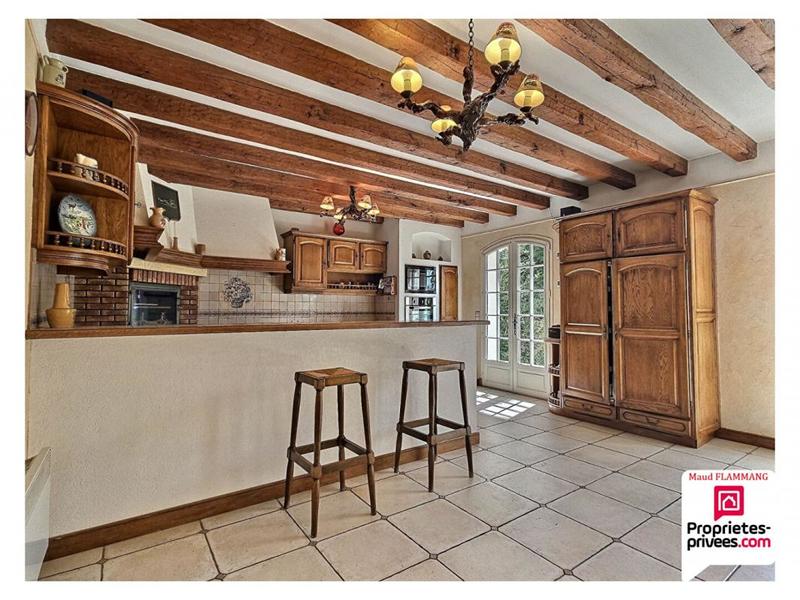 Maison - 224 m² - 8 pièces