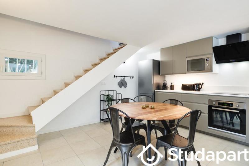 Chambre - 11 m² - 1 pièce