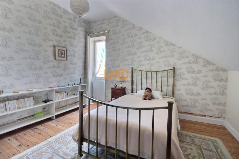 Maison bourgeoise - 217 m² - 6 pièces