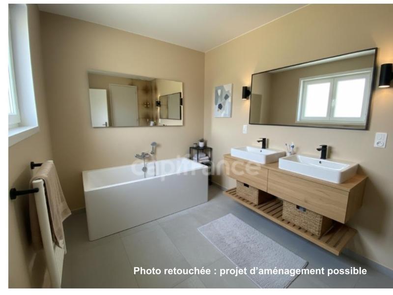 Maison - 185 m² - 9 pièces