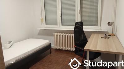 Chambre - 10 m² - 1 pièce
