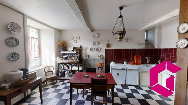 Maison - 180 m² - 6 pièces