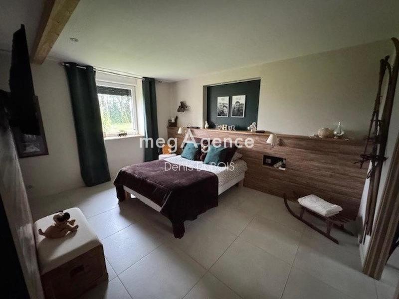 Maison - 360 m² - 10 pièces