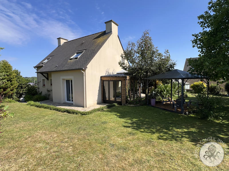Maison - 105 m² - 5 pièces