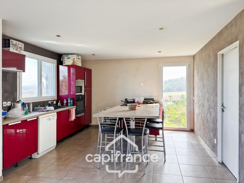 Maison - 170 m² - 8 pièces