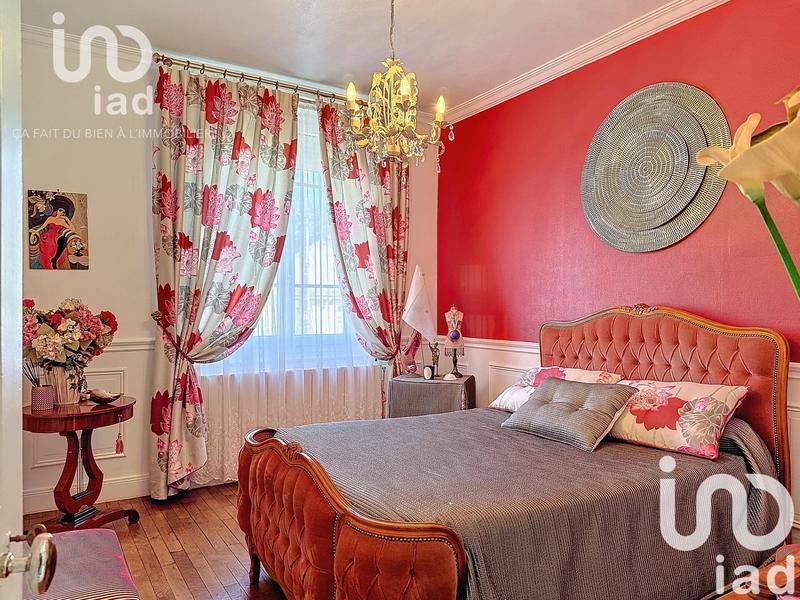 Maison - 200 m² - 8 pièces