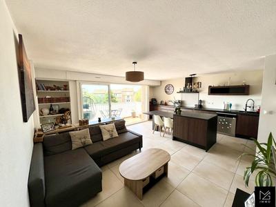 Appartement - 90 m² - 4 pièces