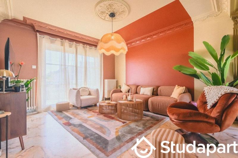 Chambre - 11 m² - 1 pièce