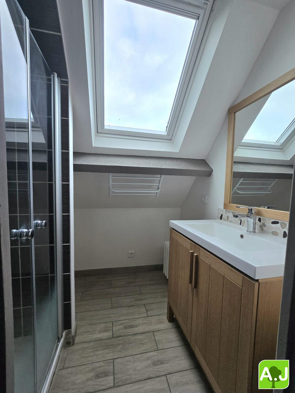 Maison traditionnelle - 125 m² - 6 pièces