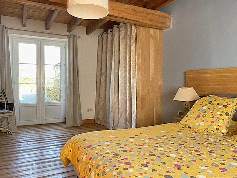 Maison - 205 m² - 6 pièces