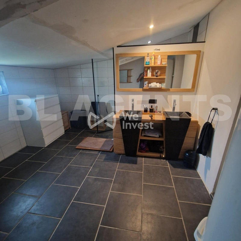 Maison - 96 m² - 4 pièces