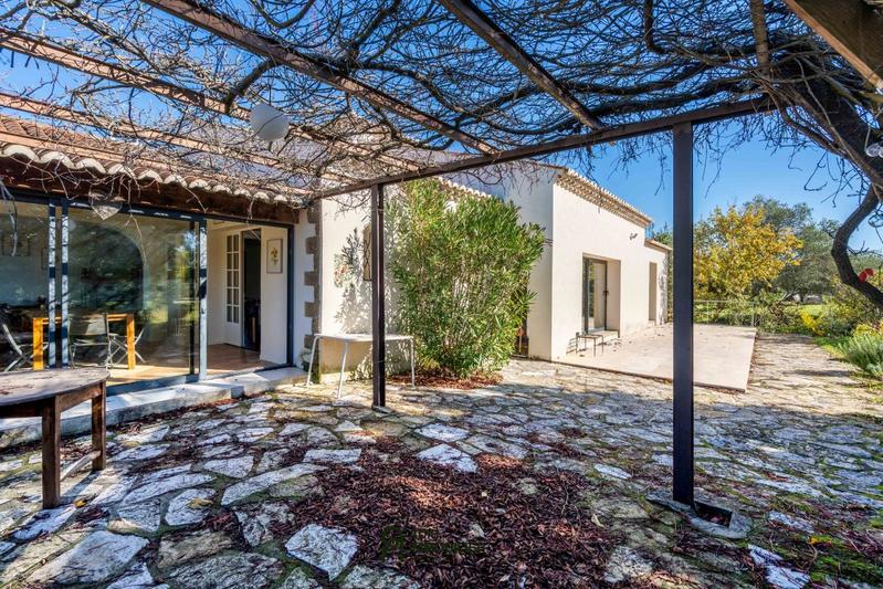 Villa - 300 m² - 7 pièces