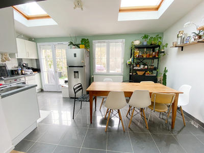 Maison - 90 m² - 4 pièces