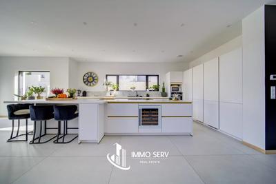 Villa - 260 m² - 7 pièces