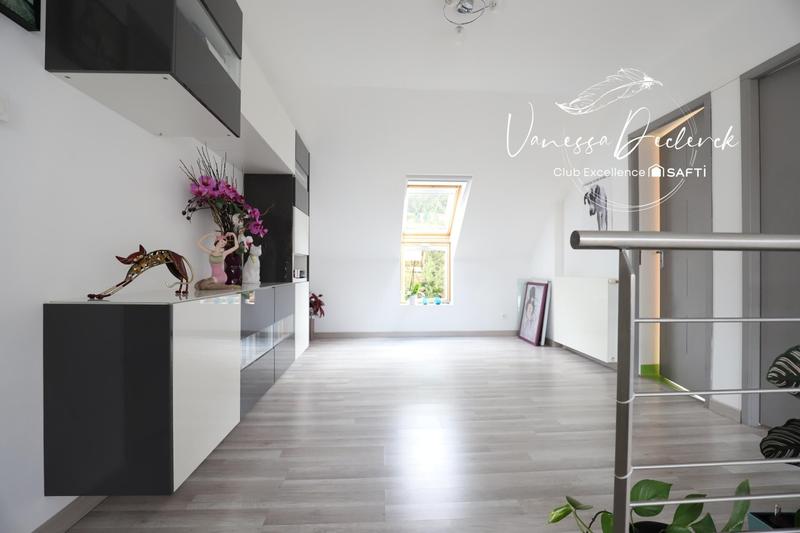 Maison - 180 m² - 7 pièces