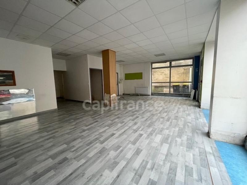 Immeuble - 82 m² - 8 pièces