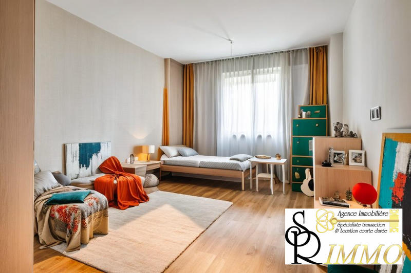 Maison - 201 m² - 7 pièces