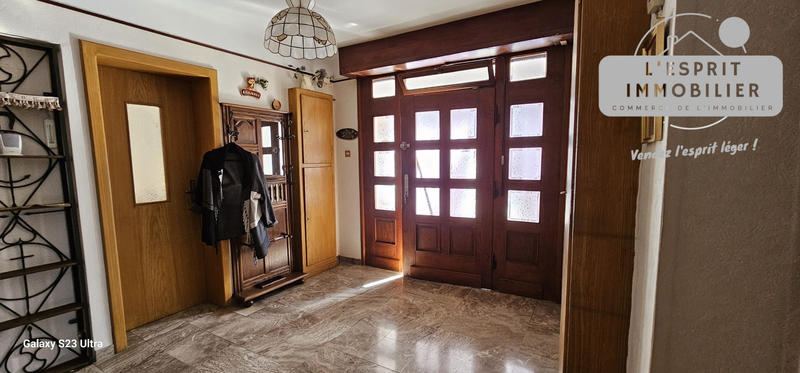 Maison - 180 m² - 7 pièces