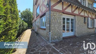 Maison - 258 m² - 8 pièces