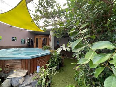 Maison - 202 m² - 7 pièces